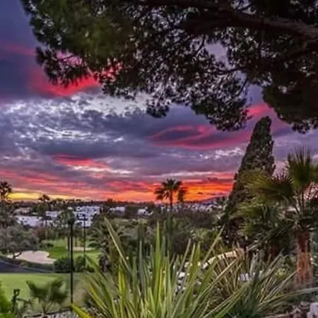 Lägenhet Luxurious Close To Puerto Banus Estepona