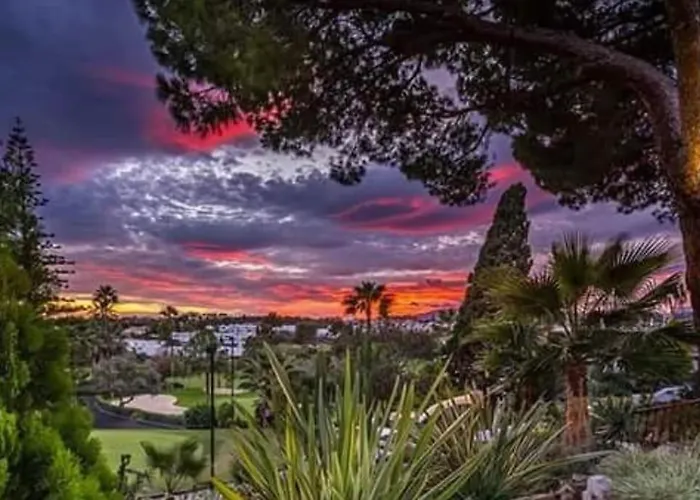 Lägenhet Luxurious Close To Puerto Banus Estepona