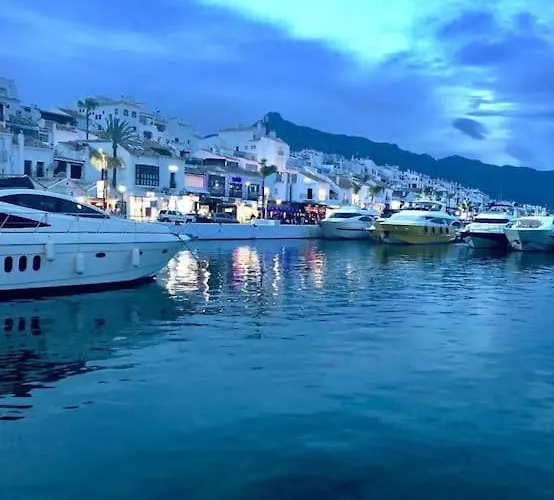 Lägenhet Luxurious Close To Puerto Banus Estepona