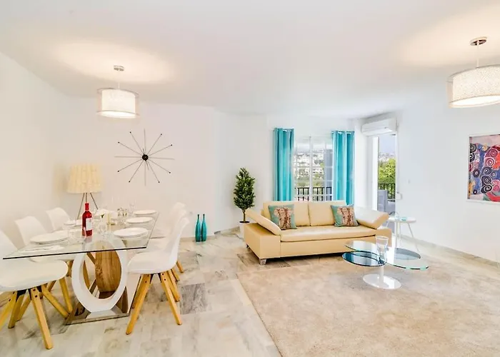 Lägenhet Luxurious Close To Puerto Banus Estepona