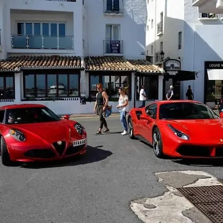 아파트 Luxurious Close To Puerto Banus 에스테포나