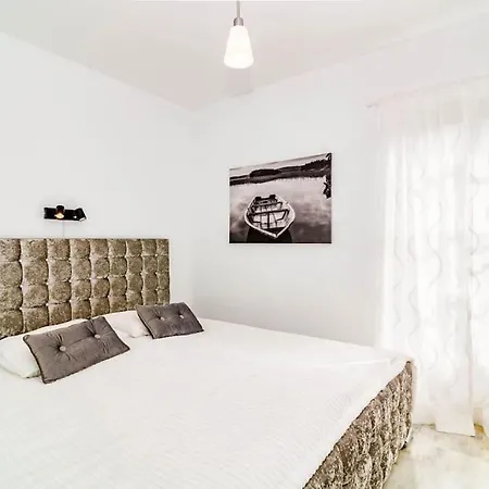 Luxurious Close To Puerto Banus * 埃斯特波纳