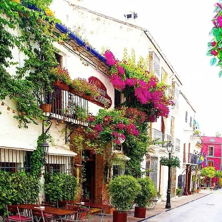 Luxurious Close To Puerto Banus 公寓 *